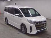 2020 TOYOTA NOAH