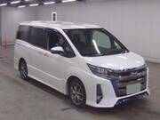 2018 TOYOTA NOAH