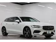 2020 VOLVO V60