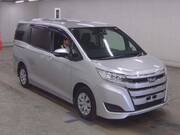 2021 TOYOTA NOAH X