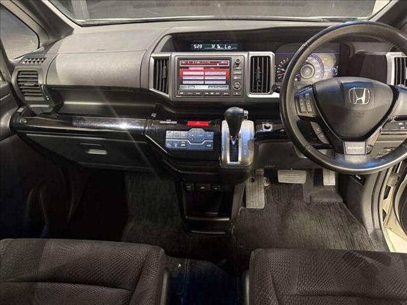 2011 HONDA STEPWAGON for sale - photo 4