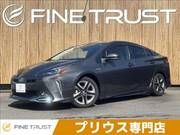 2019 TOYOTA PRIUS
