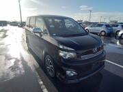 2010 TOYOTA VOXY