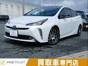 2019 TOYOTA PRIUS