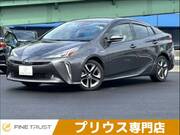 2019 TOYOTA PRIUS