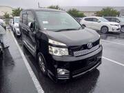 2012 TOYOTA VOXY ZS KIRAMEKI II