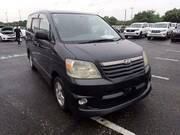 2004 TOYOTA NOAH S V SELECTION